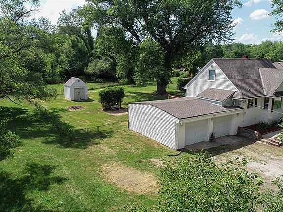 3rd image of 6610 NW Waukomis Dr