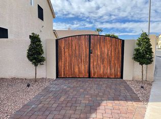 312 Saint Augustine Ln, Henderson, NV 89014