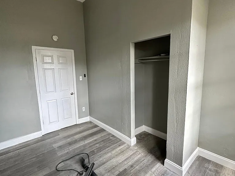 1813 E 20th Ave — Photo 5