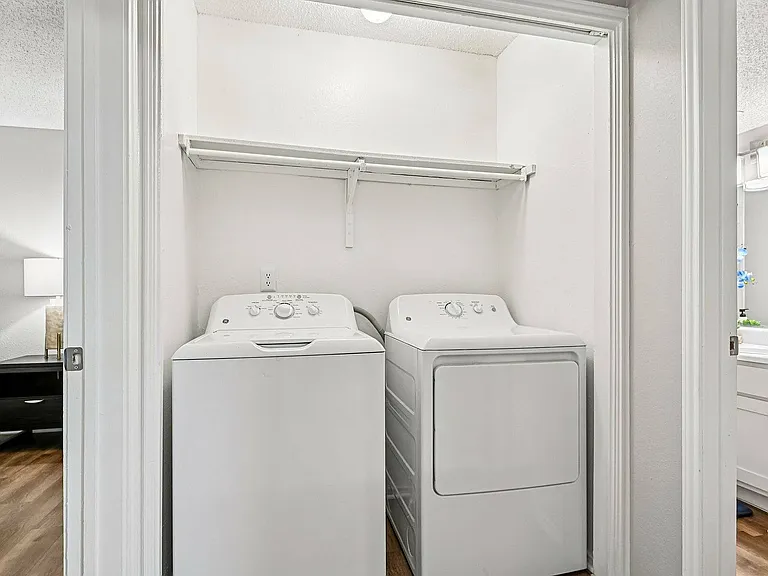 12-web-or-mls-2200 Brown St Unit 806-S0310-012