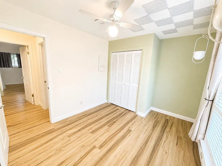 5802 Brook Valley Dr — Photo 15