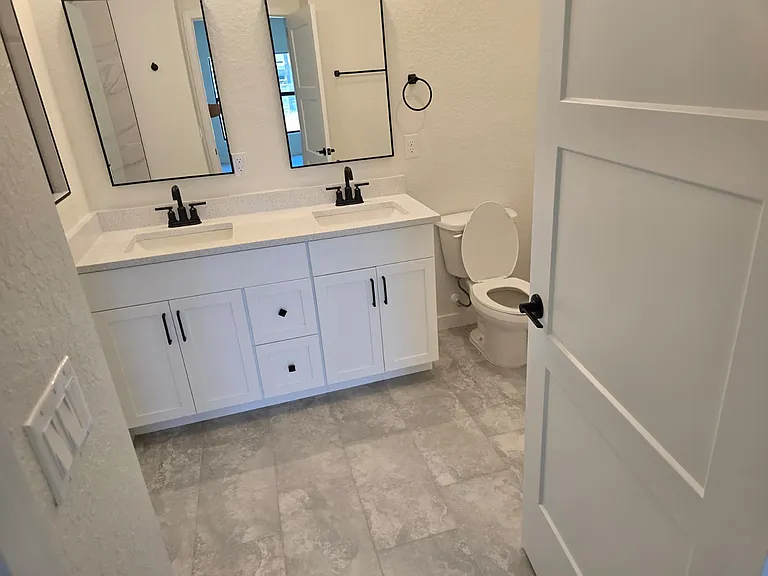 4240 Las Almanos Ave — Photo 10