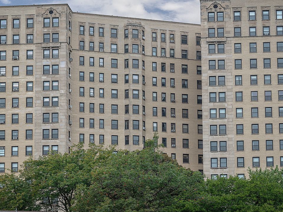 1st image of 2000 N Lincoln Park West Pkwy #510