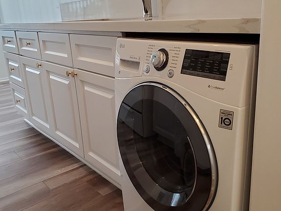 3rd image of 1030 Idaho Ave APT 5