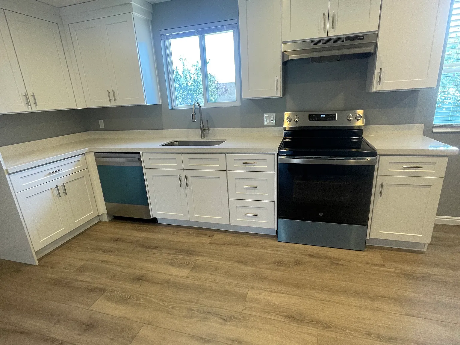 5 bed, 1920 sqft, $2,700 — Photo 3