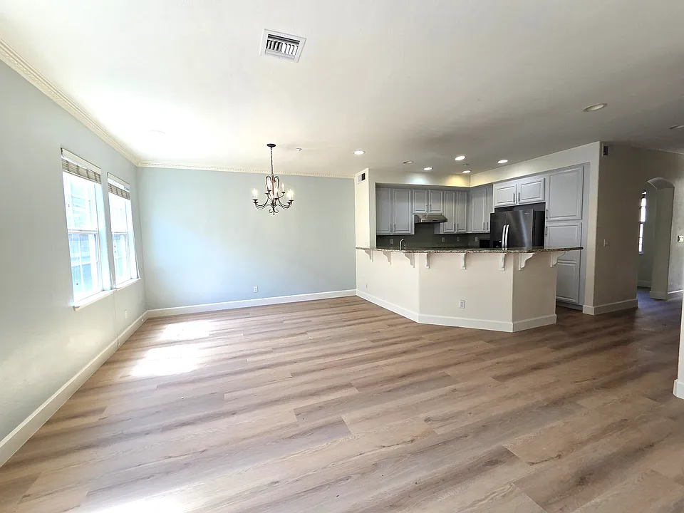455 Casselino Dr