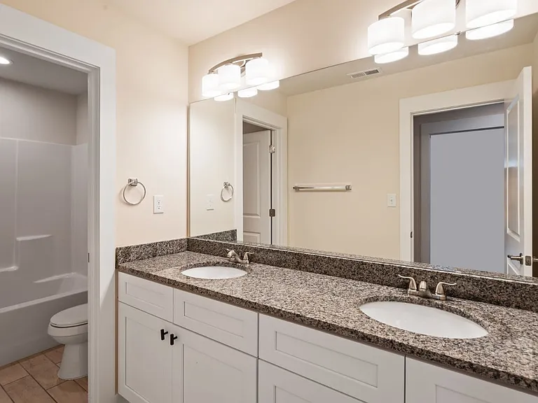 1004 Josey Ln — Photo 24