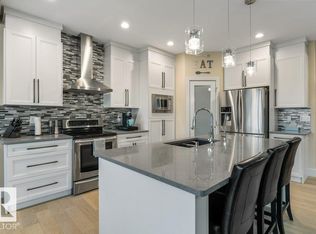 3632 Hummingbird Way NW, Edmonton, AB T5S0K8