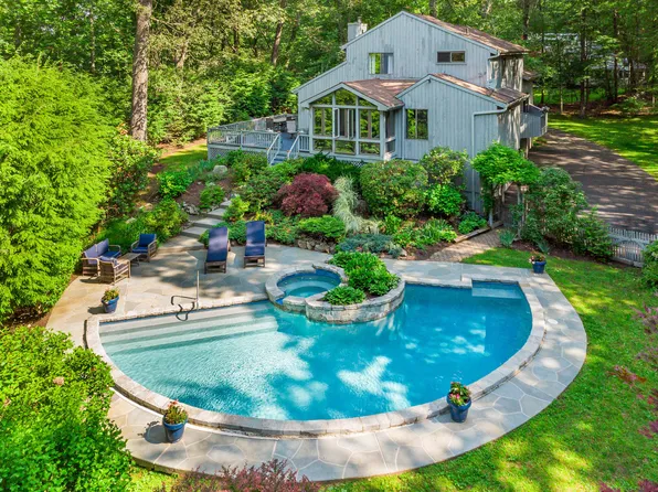 22 Kristy Drive, Bethel, CT 06801