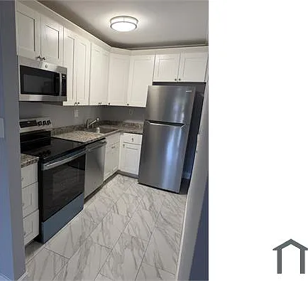 1041 NW 45th St — Photo 14