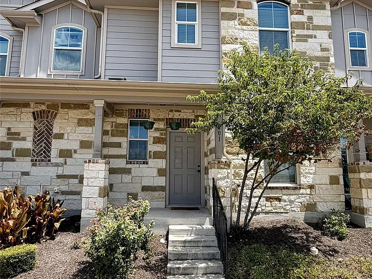 601 Katmai Cir — Photo 1