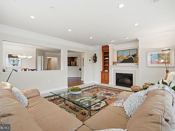5th image of 2905 Saintsbury Plz APT 312