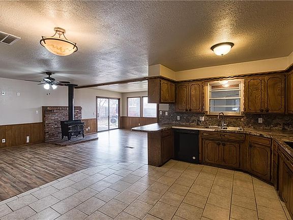 4th image of 308 W Parkview Pl