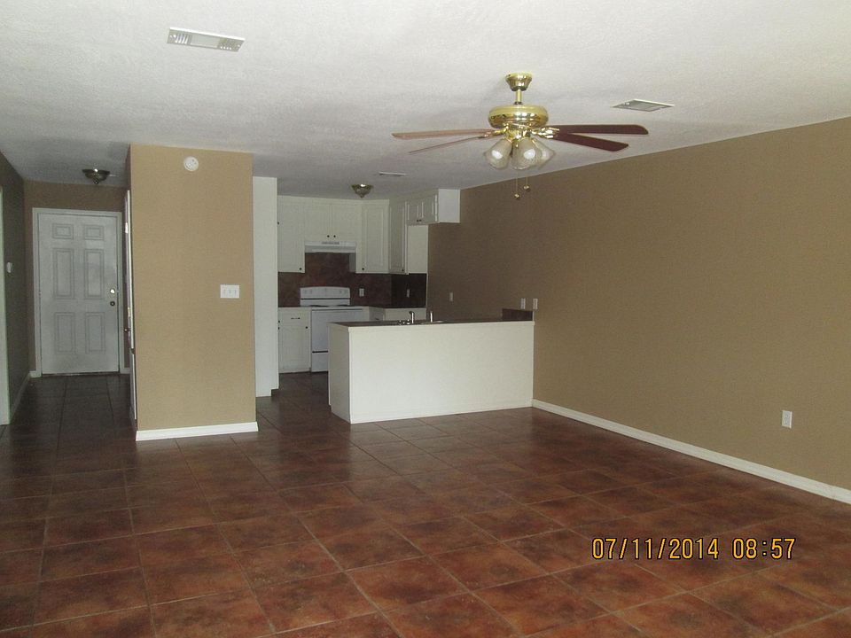 2nd image of 4 Nelson Manor Dr