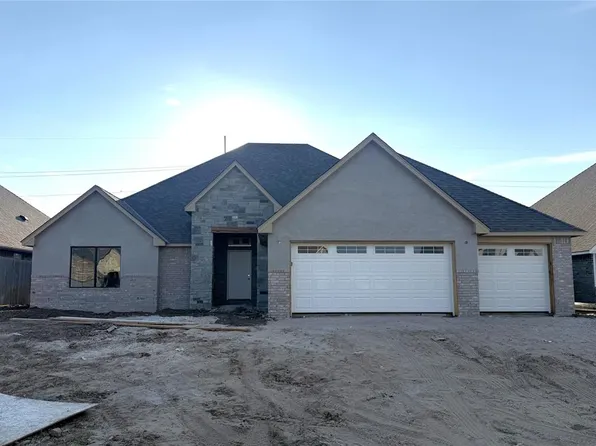4009 Coronado Dr, Moore, OK 73160