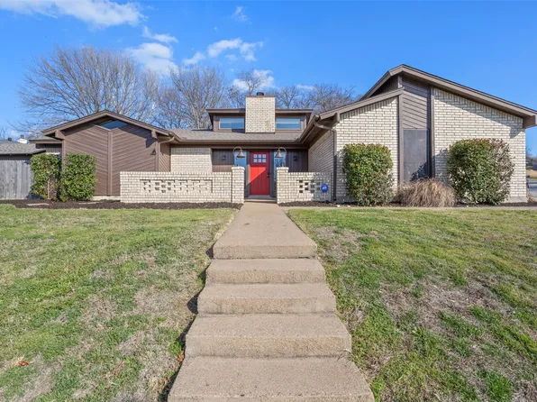 8700 Glen Hollow Dr, Fort Worth, TX 76179