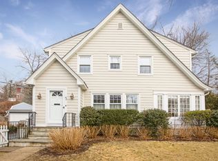 42 Stuyvesant Ave, Larchmont, NY