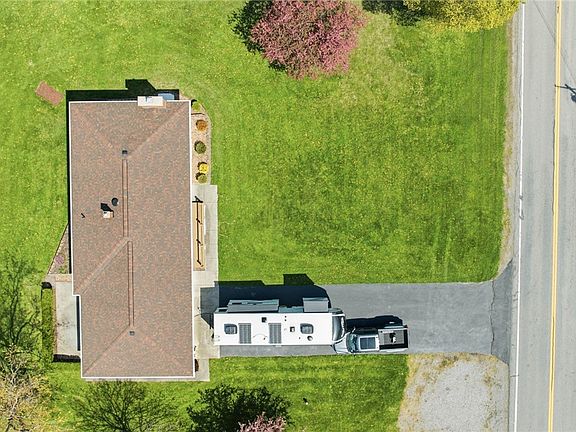 4th image of 9832 Francis Rd
