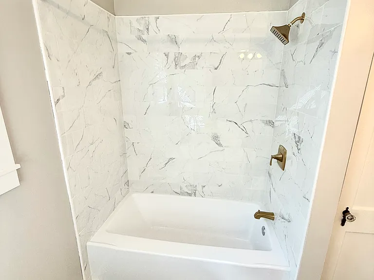 2215 Scott Ave — Photo 17