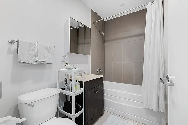 Rented by REAL New York | media 14