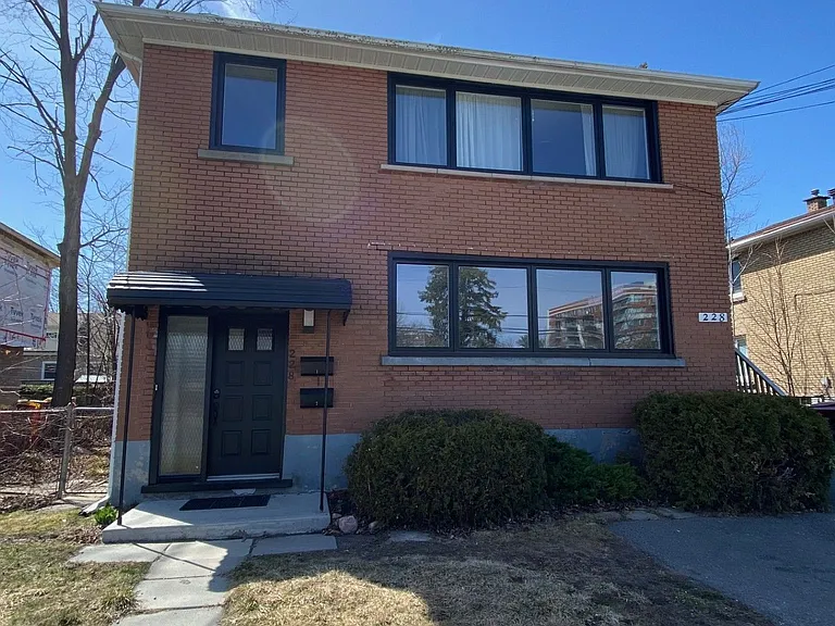 228 Woodroffe Ave #1 — Photo 1