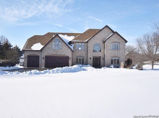 5N692 Farrier Point Ln, Saint Charles, IL 60175