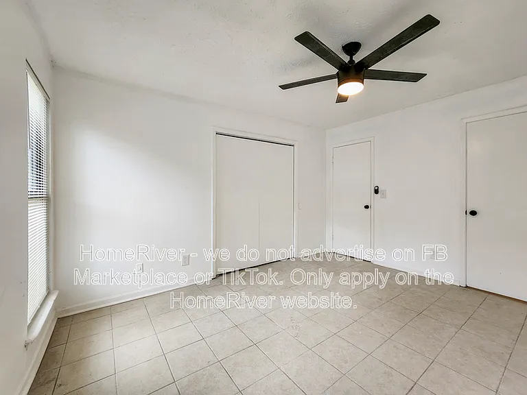 5482 Martins Crossing Rd — Photo 9