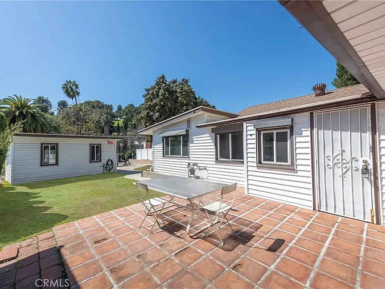 3757 York Blvd — Photo 23