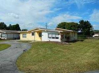 8421 NW 15th St, Pembroke Pines, FL 33024