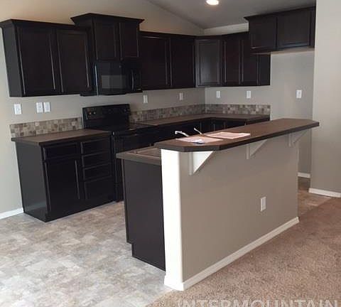 2nd image of 317 Voyage Ave