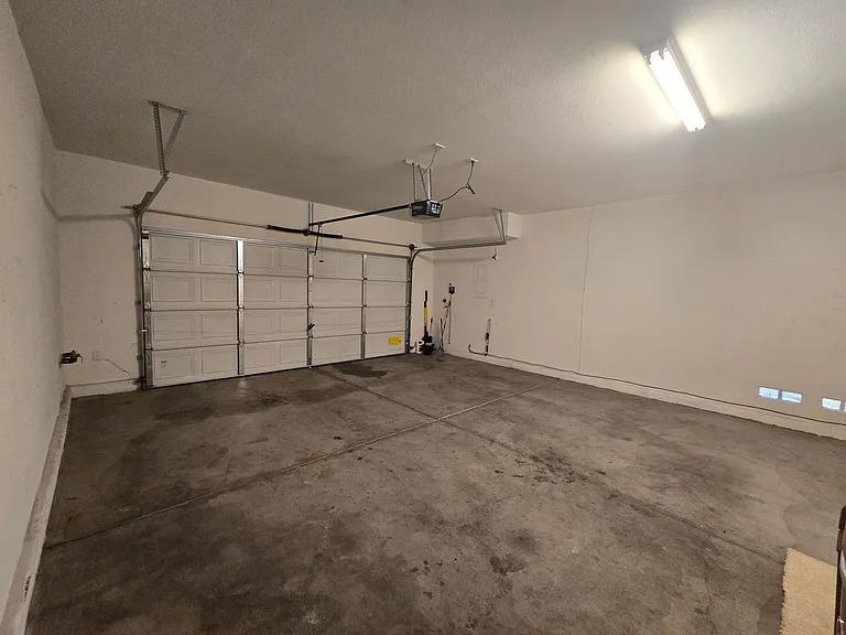 9164 Craven Ave — Photo 36
