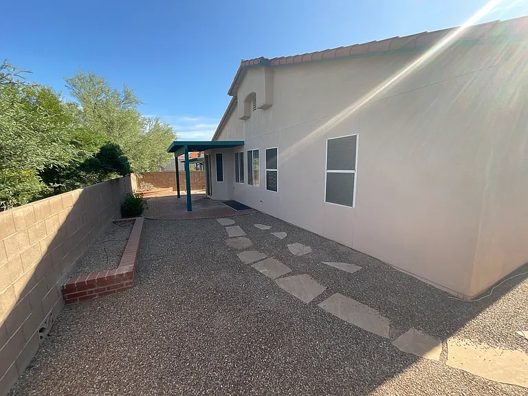 2165 N Camino Agrios — Photo 33