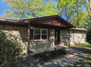 993 New Haven Dr, Cantonment, FL 32533