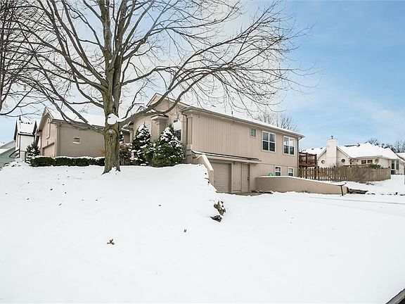 2nd image of 3112 S Arrowhead Dr