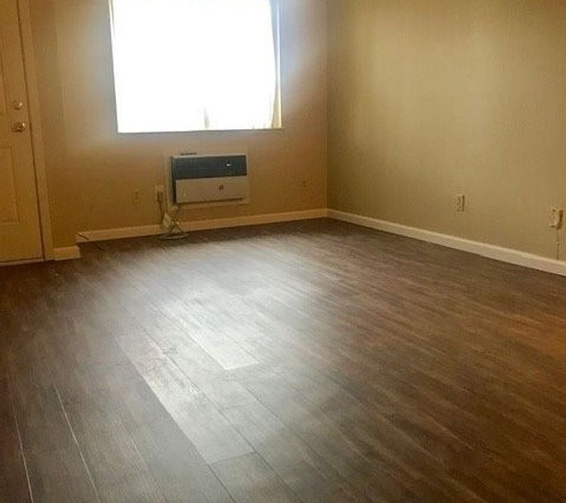 1st image of 456 Nash St #8090233