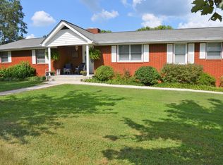 917 W Copeland Dr, Powell, TN 37849