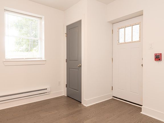 4th image of 314 W Berks St #1