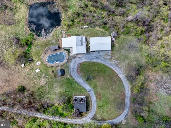 405 Pleasant View Dr, Etters, PA 17319