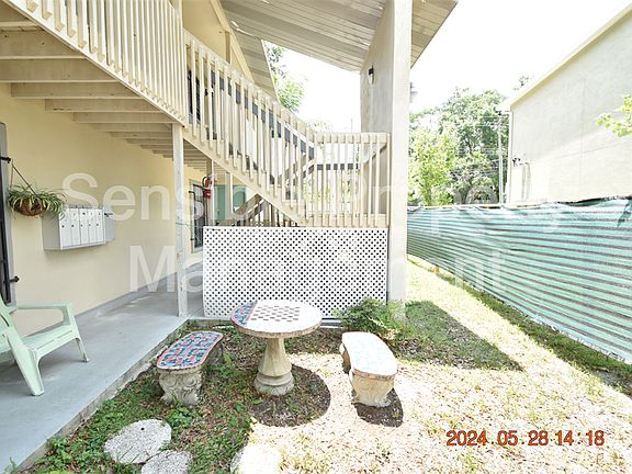 2nd image of 8419 N Manhattan Ave #C