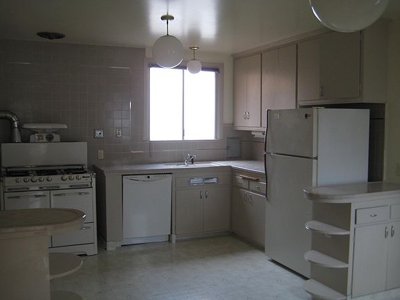 4th image of 29 Manzanita Ave