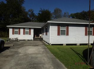 711 Main St, Anahuac, TX 77514