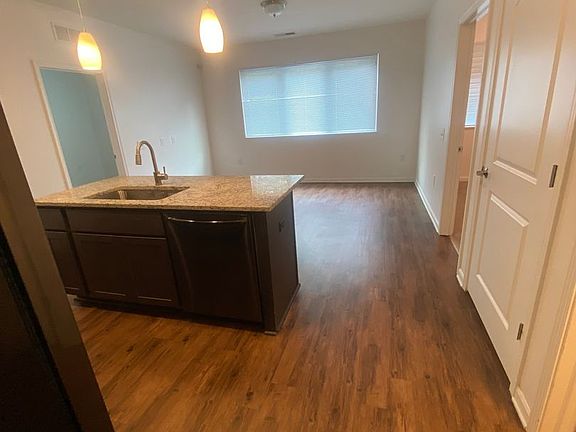 2nd image of 422-423 Chittenden Ave #423-102