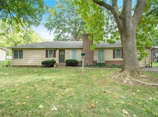 5433 N Troost Ave, Kansas City, MO 64118