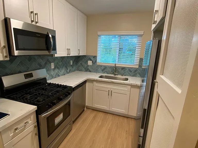 1411 Tyler Avenue — Photo 5