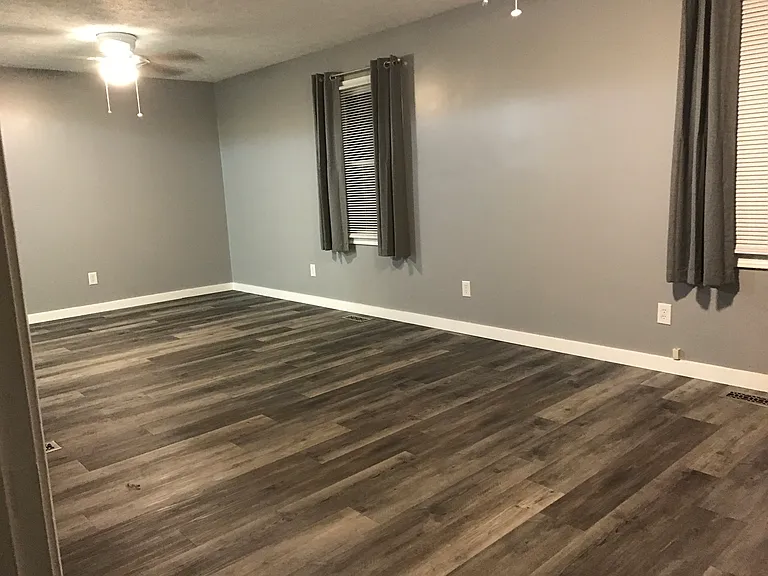 1071 Lakeview Dr — Photo 15