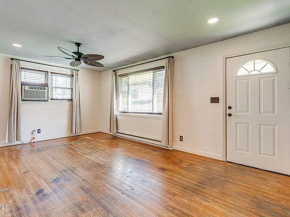 5th image of 325 Ridgewood Dr