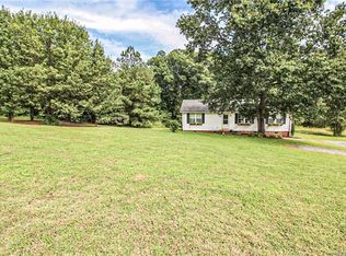 1440 Robinwood Rd, Gastonia, NC 28054