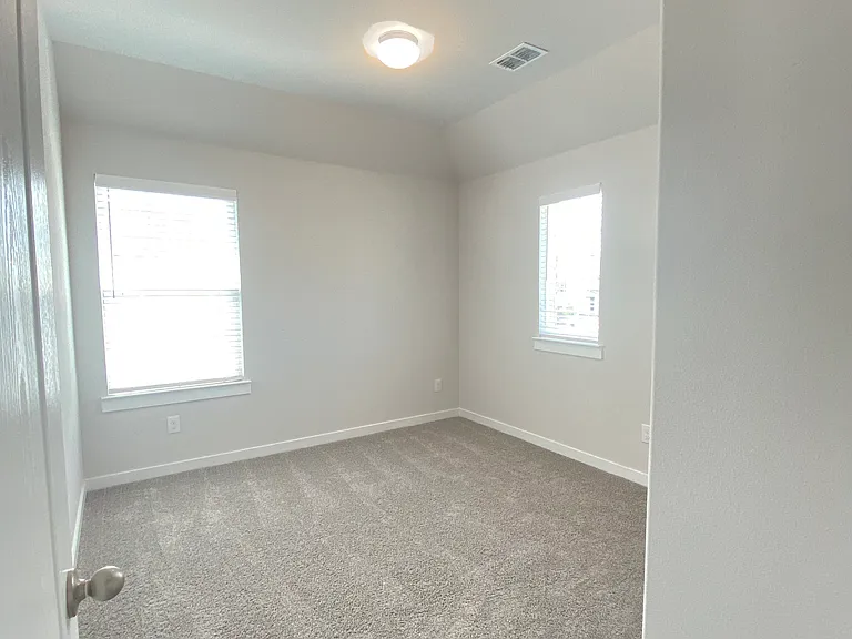 4011 Goldfinch Hvn — Photo 28