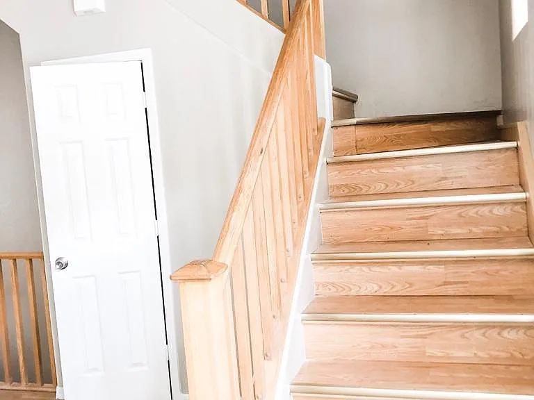 Stairs up to 3 bedrooms