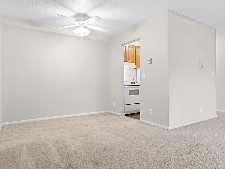 The Hillcrest Apartments — Photo 53
